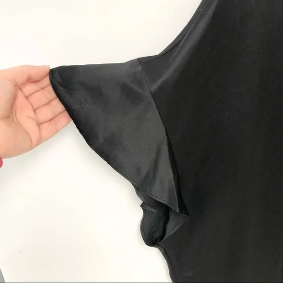 Victoria’s Secret One Size Black Satin Robe - Picture 5 of 8